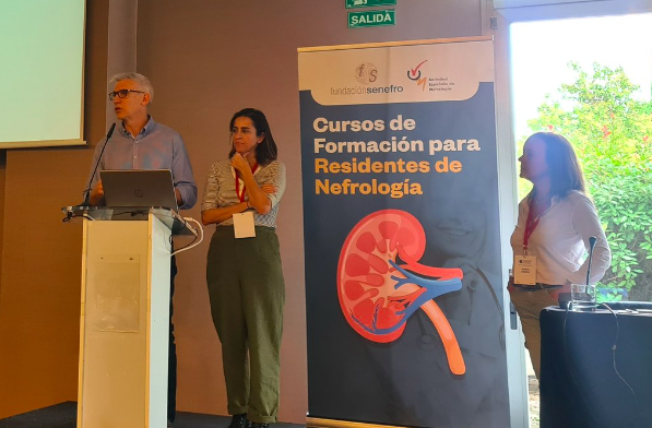 SENefrologia's tweet photo. 📍Inauguración #CursoTxMIR23 #TrasplanteEnAcción con la bienvenida de los coordinadores @MCrespoBarrio @AlexGtrzD y @mjoperezsaez a los + de 90 R4 de #nefrología y charla magistral de #donación y #trasplante renal en España a cargo de @BDGuezGil @ONT_esp 

¡Empezamos! @Chiesi_es https://t.co/IBIdVuvL36