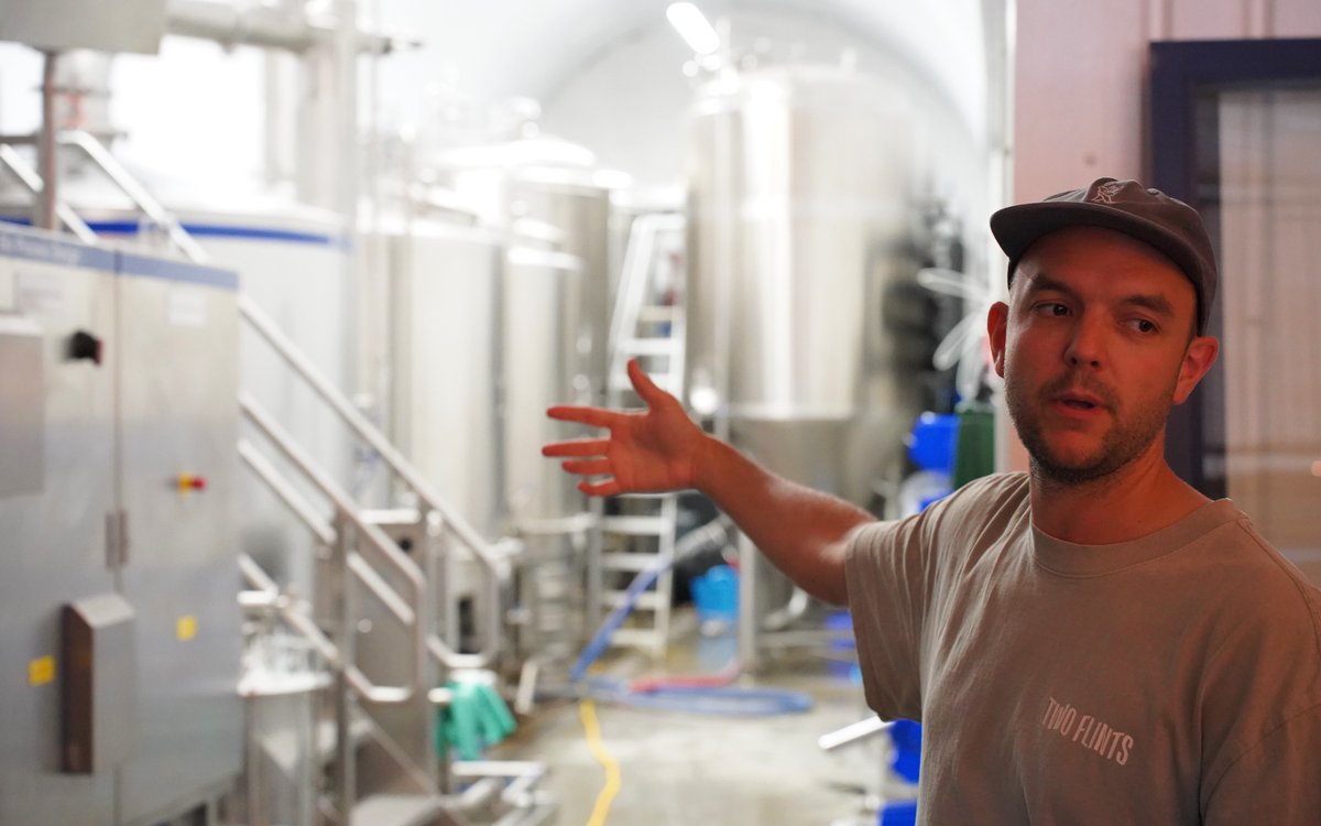 ClaptonCraft's tweet image. ICYMI: our weekly Newsletter flew into your inbox yesterday! 🗞️

Featuring Manchester maestros, @trackbrewco, behind the scenes of our collab with @two_flints, plus some Loire Legends in L'Aumonier 🍷

Read all about it... 👇

mailchi.mp/claptoncraft/n…