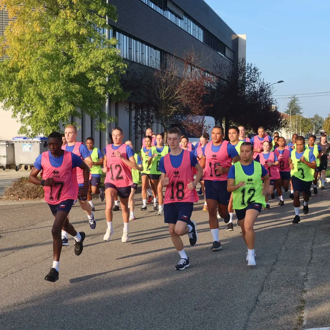 RegimentMedical's tweet image. « Formation Générale Initiale (FGI) » 
Premier 2400 mètres pour #NosJeunesOps de la FGI.
 2400 m à réaliser le plus vite possible, tout en gardant un rythme constant.
Rendez-vous à la fin de leur 7 semaines de formation afin de voir la progression réalisée !
#ComLog
#Rmed