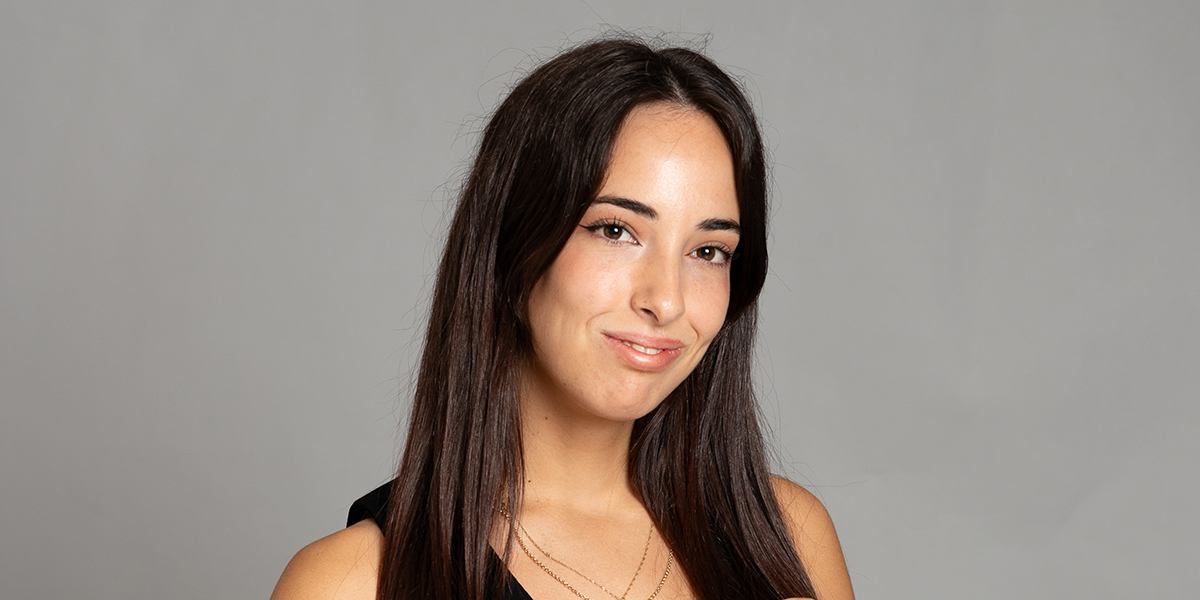 Irene Ruiz encuentra la belleza de las cosas. Por eso su pasión por el arte y el diseño es absoluta. Pero le queda tiempo para algo más... ¿Quieres saber qué? 👇
bit.ly/474Cjwv
Conoce el lado humano de Newno
#peopleandflow #marketing #people #Newno #AllSidesOfMarketing