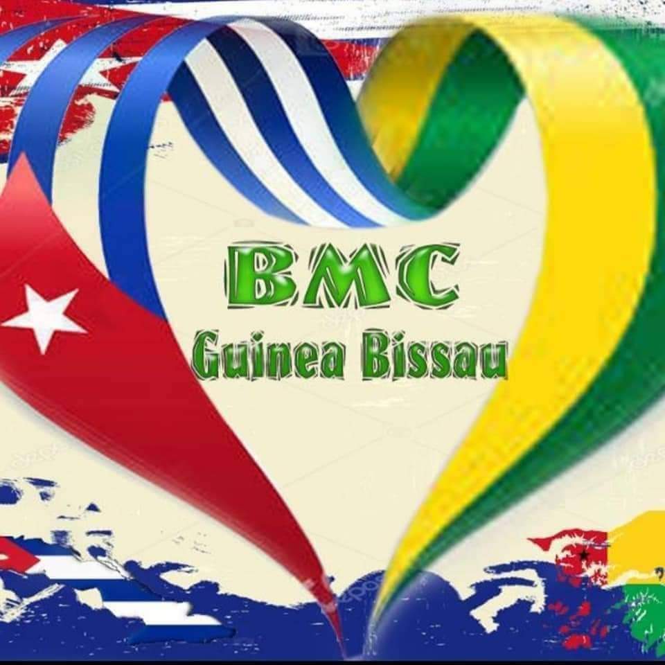 CubacooperaGb's tweet photo. En la Vigésima Graduación de la Facultad de Medicina Cubano Guinense Raúl Díaz Argüelles los colaboradores de la #BMCGuineaBissau ratificamos a nuestro Presidente y al Partido nuestro compromiso de seguir haciendo historia en el Continente Africano #CubaCoopera #UnidosXCuba https://t.co/uCt43ayxaN