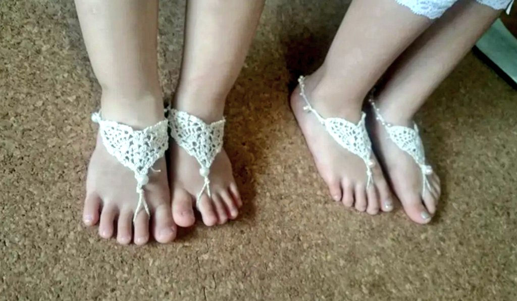 hina_waka__'s tweet photo. あれ。
これどーやって作ったのか忘れたw
大人用と子供用、かわいいからまた作ろうかな♪♪ https://t.co/aARJEbS6jb