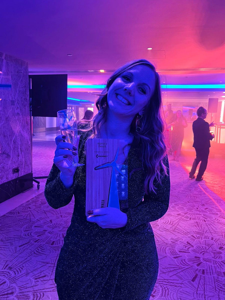 Kerry Hayes tweet media