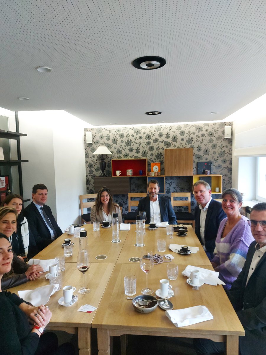 letzpact's tweet photo. Hier a eu lieu le déjeuner d'échange entre responsables des affaires publiques sur les bonnes pratiques de notre profession. Un moment très convivial et chaleureux très apprécié par les participants !
#Letzpact #Event #PublicAffairs https://t.co/cWBEoYcP5E