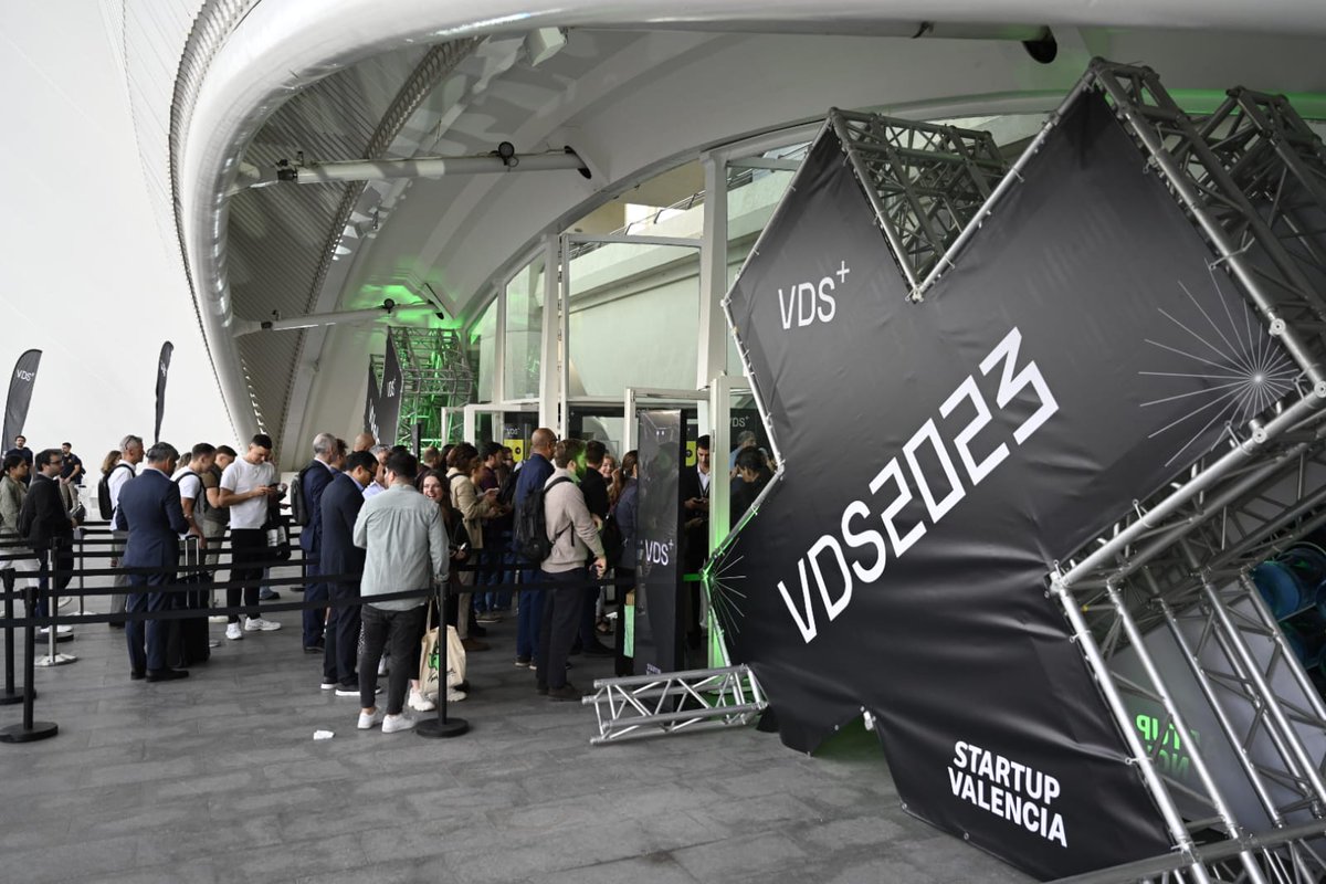 ADEITUV's tweet photo. ⚡Hui, una jornada més, aportem tecnologia, innovació i el talent en un dels fòrums de major rellevància internacional i internacional #VDS2023
📍A l'estand 37, #ADEIT.
📍Al pod 62 C, #MOTIVEM https://t.co/QKvxAHbOxQ