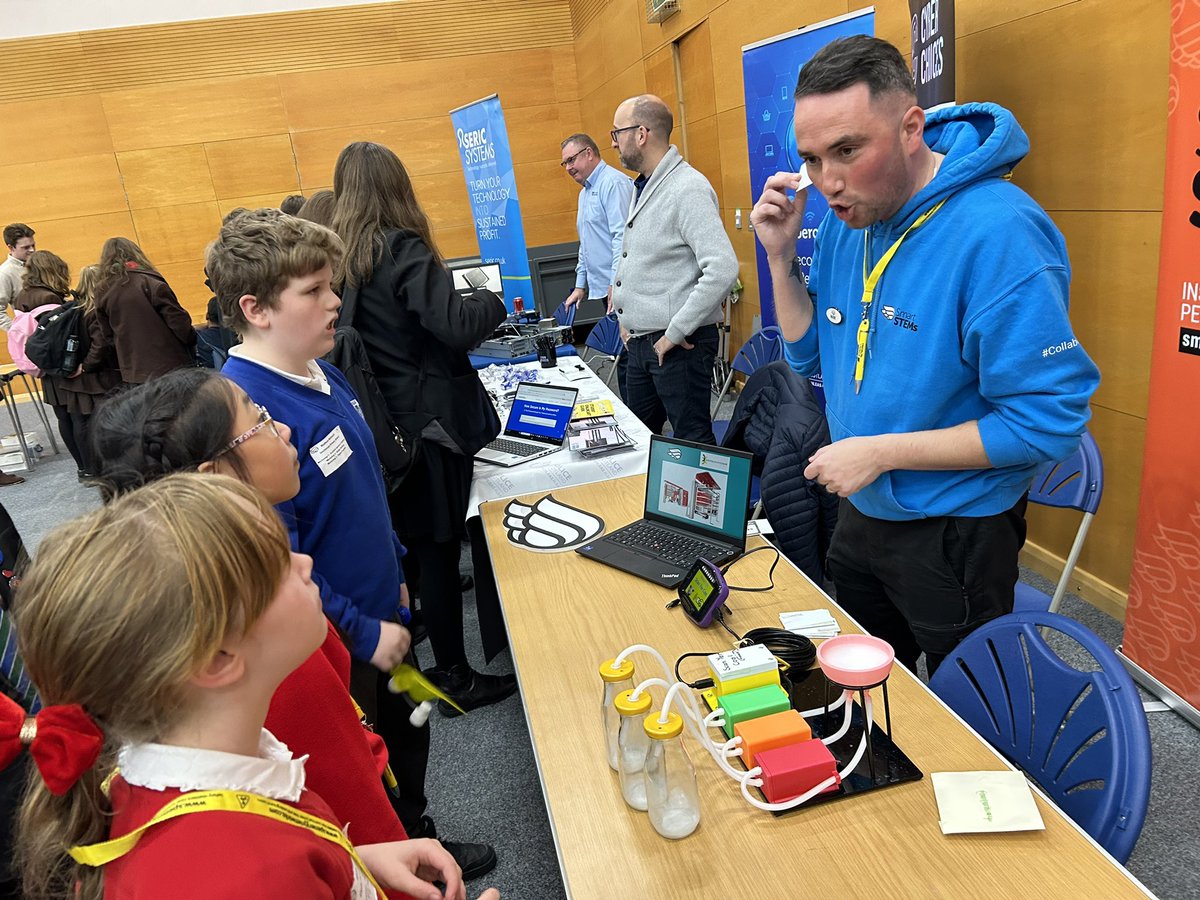 MrKings_Class's tweet photo. More chats with STEM professionals! @SmartSTEMs @ClydePrimary @STEMglasgow #clydeSTEM https://t.co/Gk6mQuHjMD