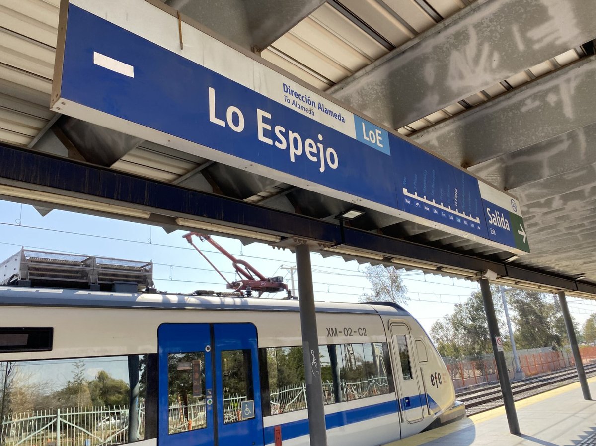 EFENos_'s tweet photo. ¡Muy buenos días!🌅 Comienza un #Superfinde 🥳 ¿Con ganas de salir? ¡Te llevamos en el tren! 🚆 https://t.co/vkpN9J4Yyw