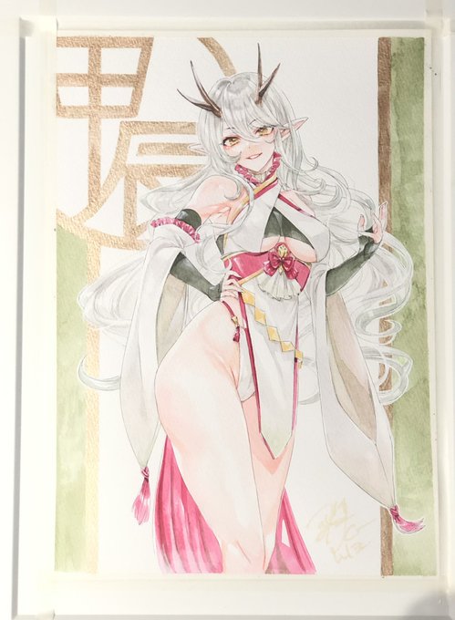 週末用ラスト!2024年干支の甲辰姉さん
だらしない尻太ももラインが塗れて満足です!
#アナログイラスト 