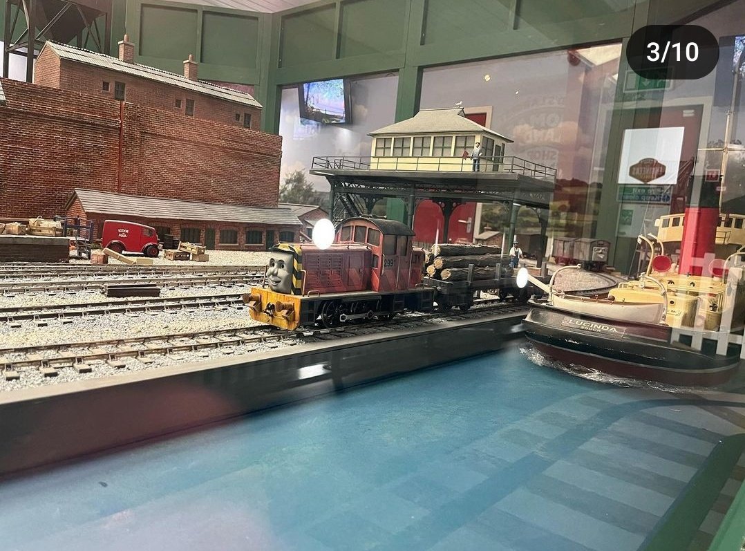 LNERAndLMS's tweet photo. The new Thomas Exhibiton layout photos From respective owners
Thread (1/?) https://t.co/BNODvgmshl