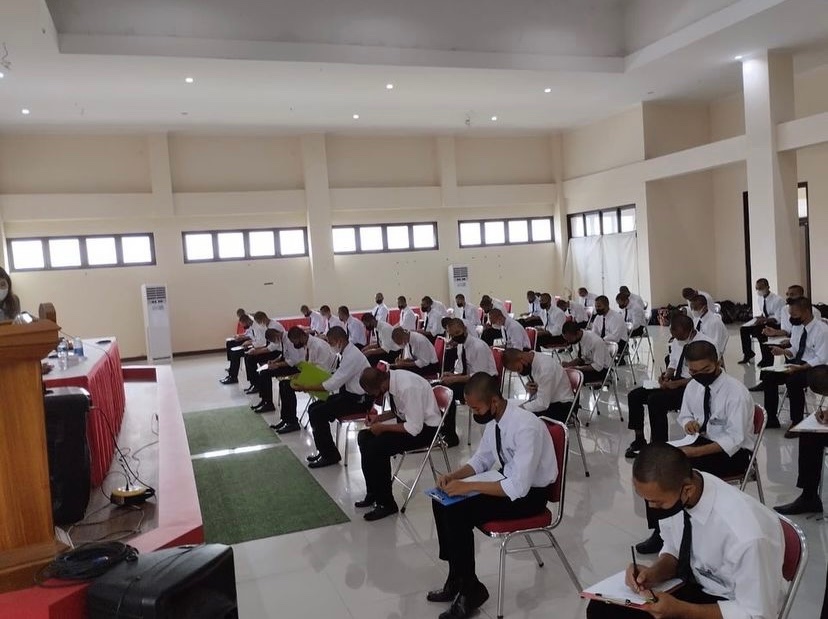 DisnakertranGro's tweet photo. Pelaksanaan Tes evaluasi bahasa PelDa Pra Pemberangkatan Tahap 1 Angkatan 35-II/ Ke-362 Program Pemagangan ke Jepang .Jumat, 27 Oktober 2023.
@kemnaker@pelatihan.vokasi@ayomagangvokasi.id#sumarnigrobogan#bambangpujiyantodr#anangarmunanto#teguhharjokusumo#disnakertransgrobogan https://t.co/17ckXiHgEJ
