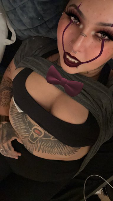 Hiya Georgie 🎈 https://t.co/rQupFnh4Sd<a href="/tag/spoilme"class="tags"><span>#spoilme</span></a>