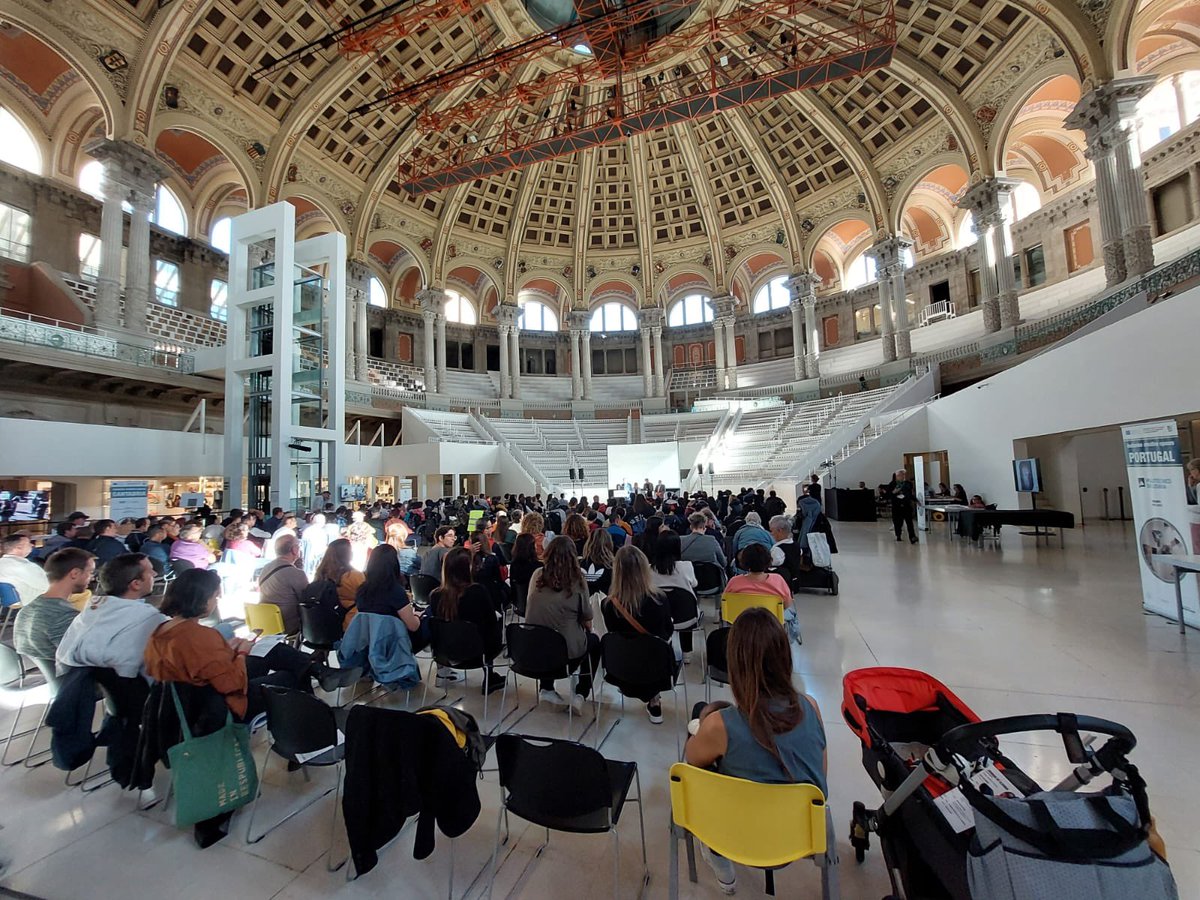 mercatflors's tweet photo. Avui té lloc al @MuseuNac_Cat la jornada de presentació dels resultats del projecte #INARTdis, coordinat per la @UABBarcelona

La iniciativa ha fomentat la col·laboració de persones amb i sense discapacitat per dur a terme creacions artístiques conjuntes.

https://t.co/sSiNeWE3Bl https://t.co/CoheUzJIAX