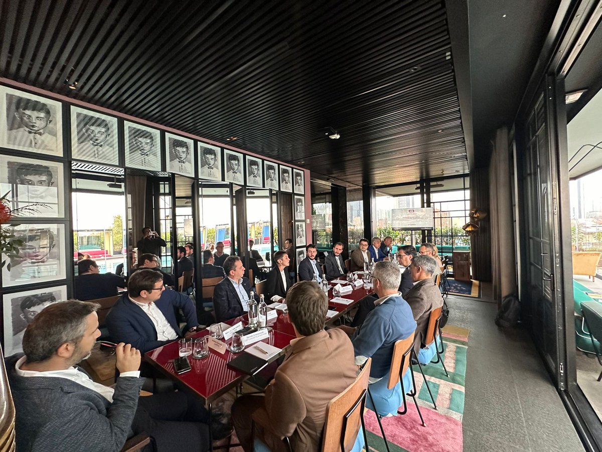 kissflow's tweet photo. Kissflow hosted a power packed session along with Federico Pozzato of Honu in Milan, #Italy to discuss on #Nocode / #lowcode revolution- The infinite possibilities of application development for large companies. Thank you for joining us and sharing your insights.
#appdevelopment https://t.co/e35YuMK97u
