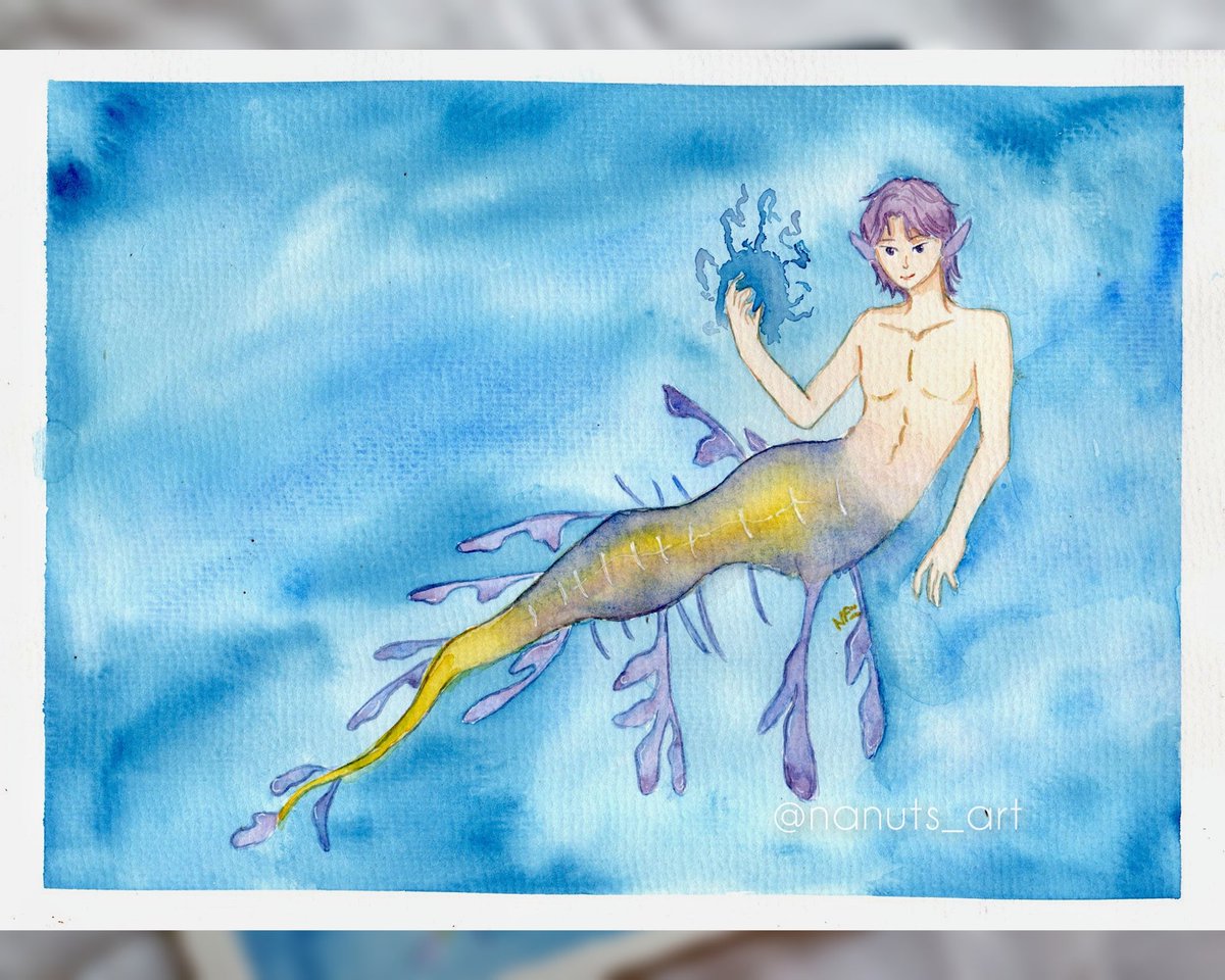 nanuts_art's tweet photo. Is it merman? But his tail is not a fish tail, idk. Anyway it's inspired by leafy sea dragon (3rd photo)
Hewannya beneran ada kok btw, kalo yg saya gambar mah ga ada 😂

#ArtistOnTwitter #watercolor #painting #artidn #zonakaryaid #artist #watercolorpainting https://t.co/DvllU6WStw