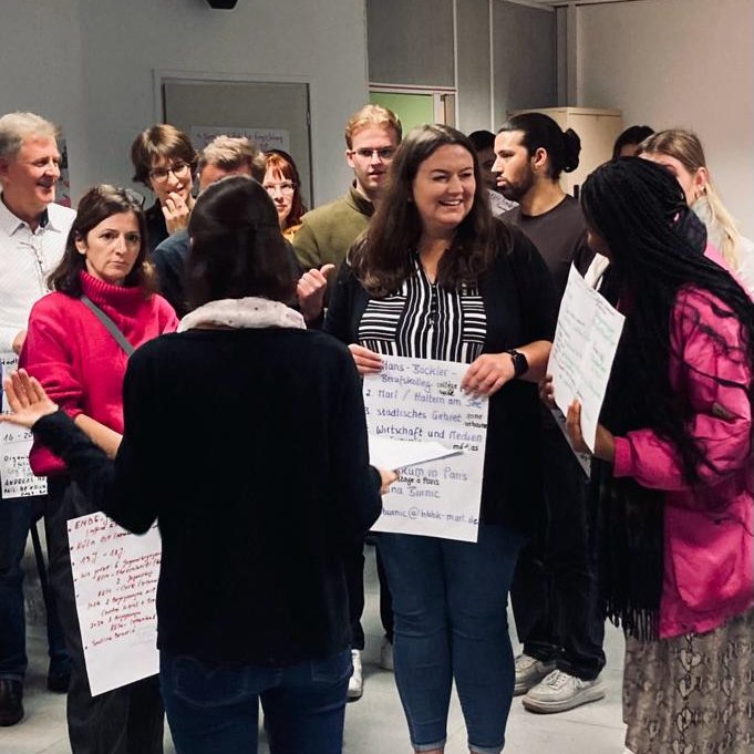 ofaj_dfjw's tweet photo. #Diversität, #Partizipation und politische Bildung: Wie Beteiligung ermöglicht und Engagement unterstützt werden kann, diskutieren rund 50 Fachkräfte aus #NRW & @hautsdefrance beim Netzwerktreffen der #RouteNN https://t.co/N98DTBHydA