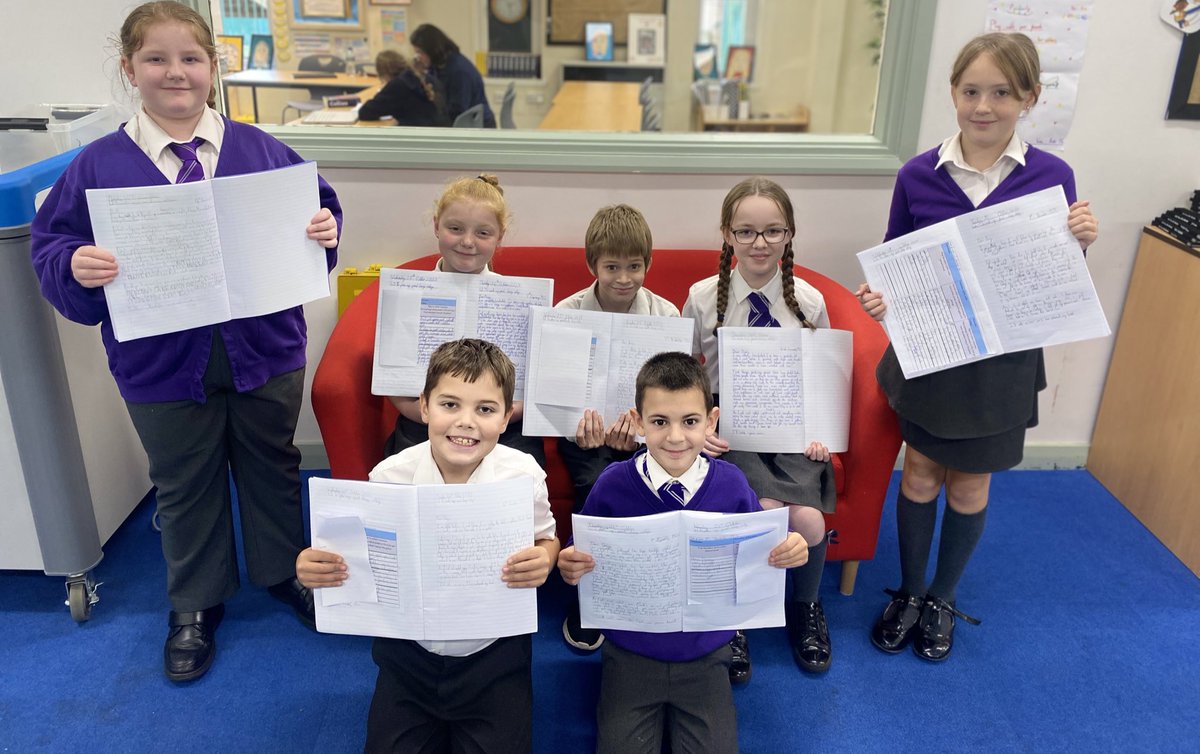 BirchwoodCE's tweet photo. The final diary entries! ✨✨
✍️✍️Year 5 have worked incredibly hard planning and writing three phenomenal diary entries as Annie Edson Taylor. They have captured the real emotion Annie went through, while ensuring they included all their writing features! @TheLCUK #bcepsyear5 https://t.co/ZKnay8Hb78