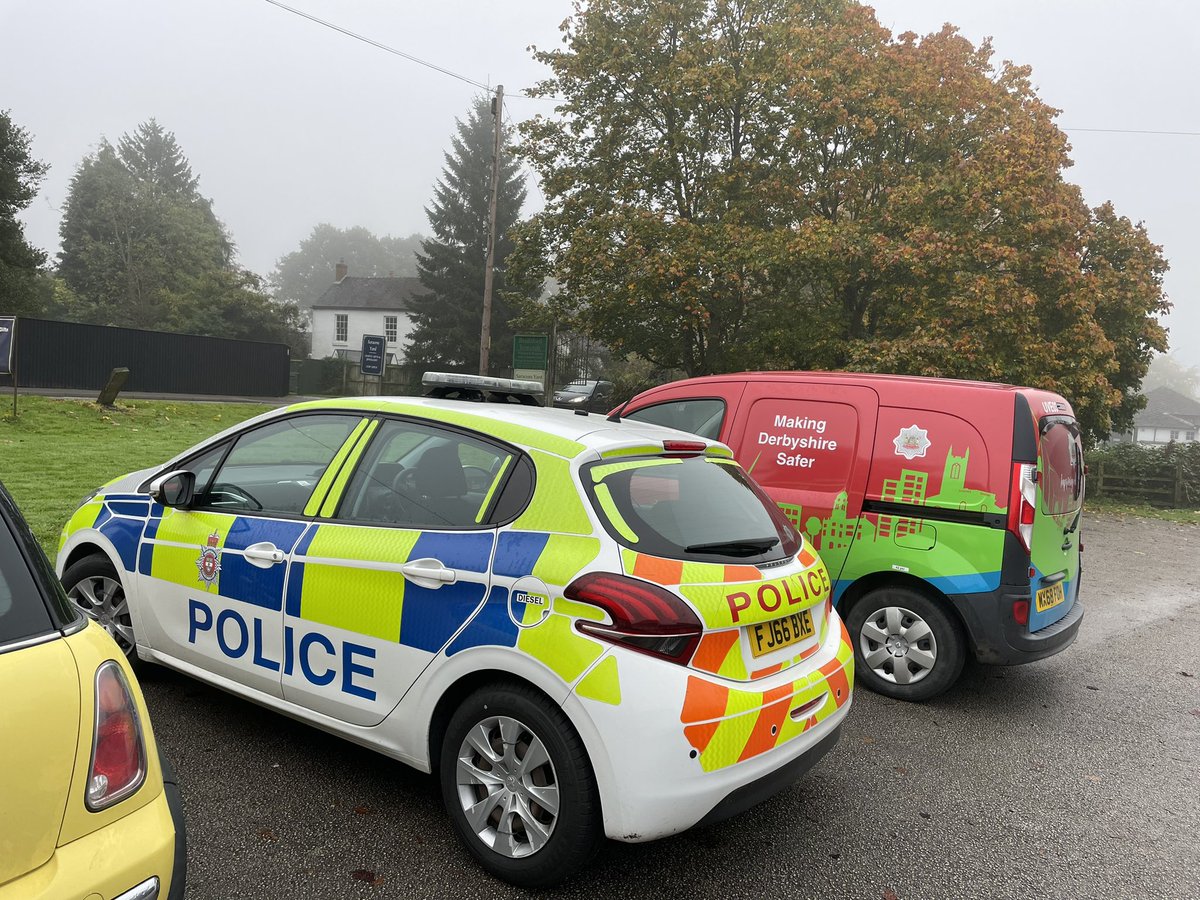 AshbourneStn's tweet photo. This morning the Community Safety officer &amp; PCSO have been in Brailsford promoting Home Fire Safety. Followed by fitting derelict fire boards at a recent derelict building fire.  
🔥🚒🚓🔥
#Firestopper @DerbyshireFRS https://t.co/c25tRfohzR