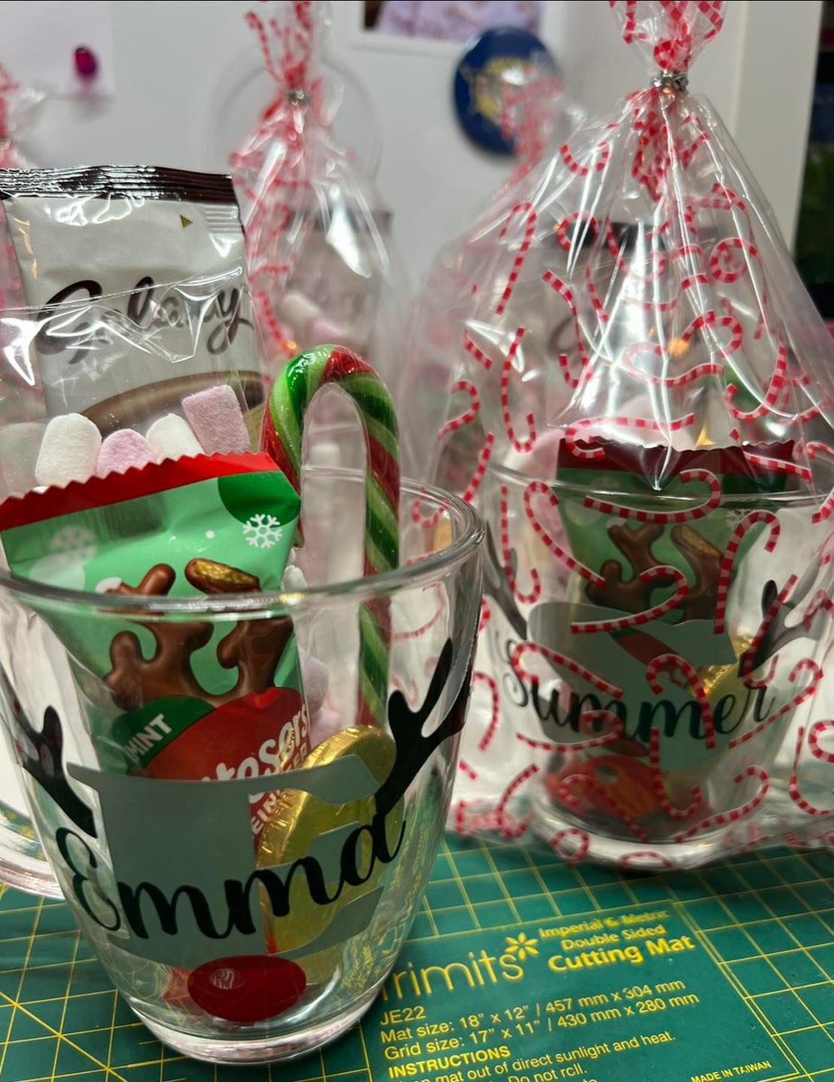 Taking orders for various personalised Xmas gifts. 

Hot chocolate mug sets 
Penguin gift box 
Snowmen drink bottles (with or without treats) 

Prices from £4.95.