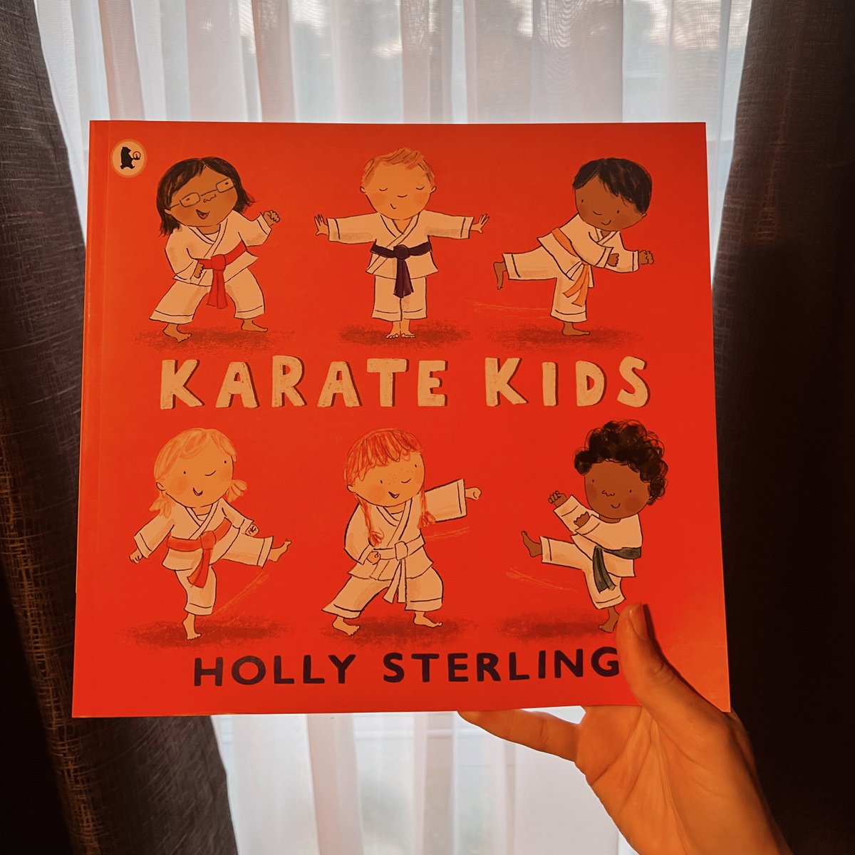 poppy | tea tartan travel 🧳 tweet media