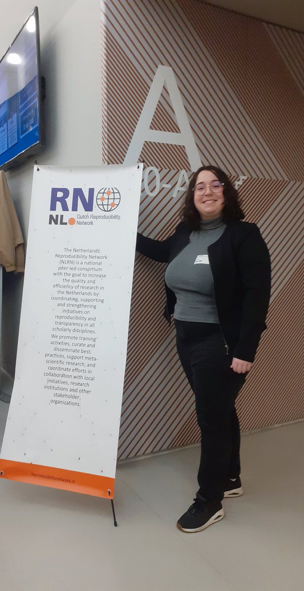 JuliaMenon18's tweet photo. I had the chance to represent the animal side of reproducibility today in an insightful panel discussion called "Inter-, intra-, and transdisciplinary perspectives on reproducibility" at the #NLNRlauch 
Thanks @NLrepro for the invite &amp; congratulation on lauching this network https://t.co/318FDagQ10