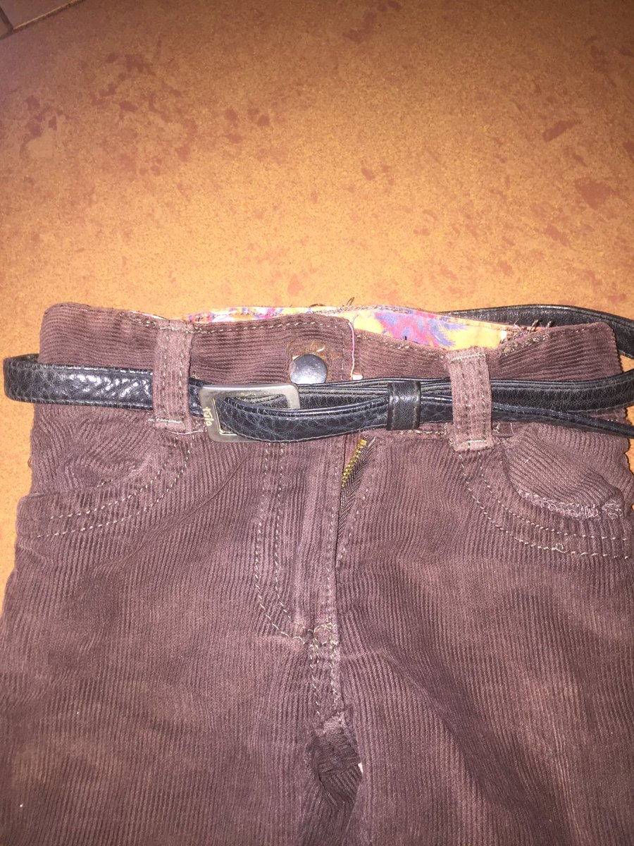She wanted to throw the leather bag away . 
I added some glue and use the bag handle for my child’s belt .
<a href="/DIY/">DIY.ORG</a>