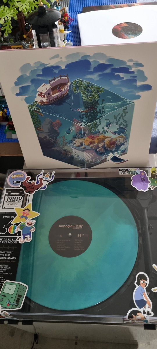 roooorai's tweet photo. @Voxels @MoonglowBay My copy arrived earlier today! Must have been fate! https://t.co/V1miXgs8xV