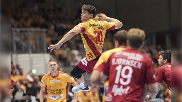 Aaron Mensing snydt: Mundtlig aftale gik i vasken -  fla.de/l/63765