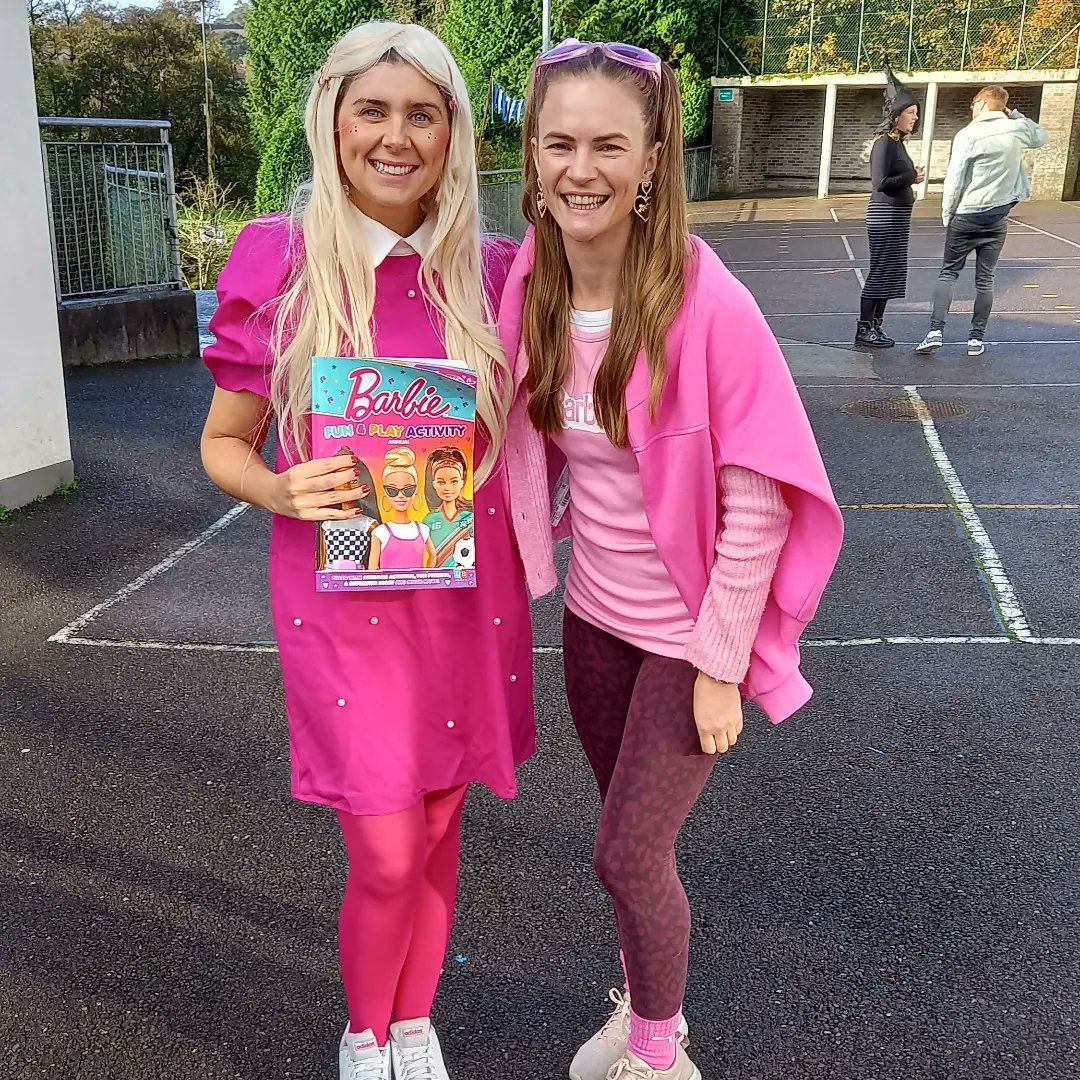 Thank you to our incredible staff for dressing up and putting a big smile on our pupil's faces today! 🤡 🥕 🐢