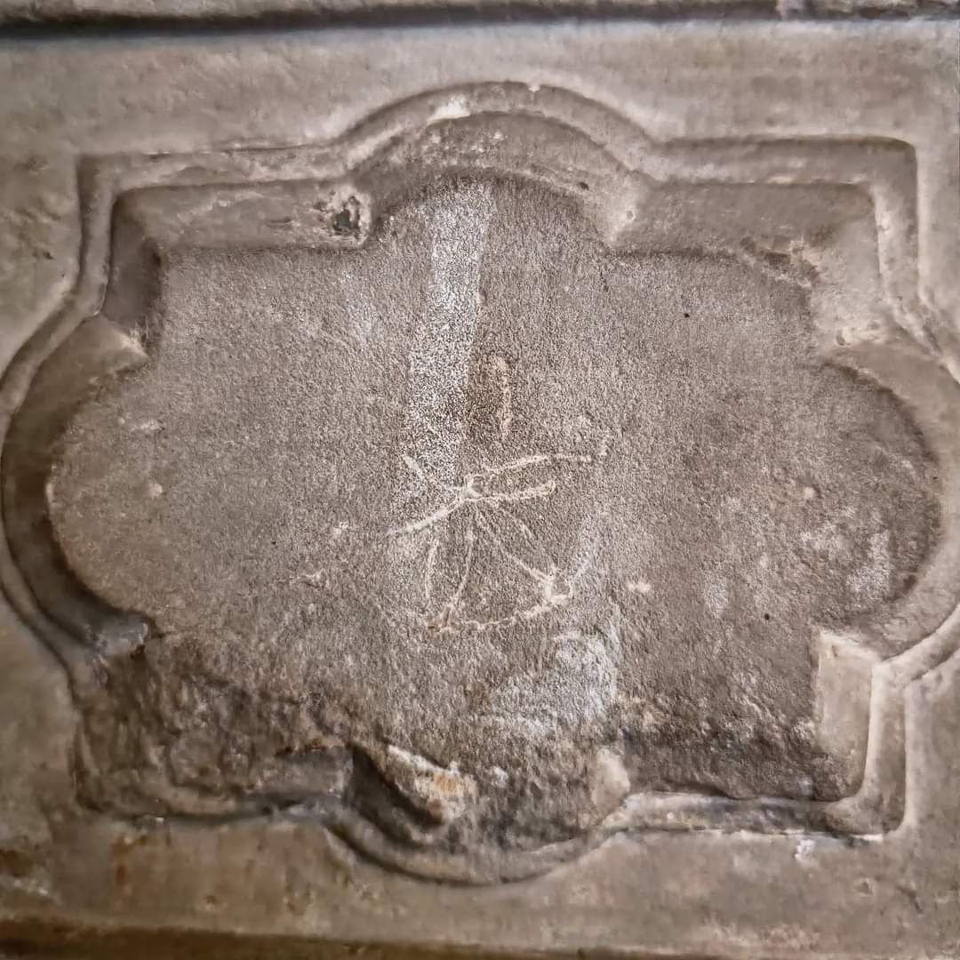 Have you ever seen a symbol such as this one?

Today's #DetailsOfAstonHall directly relates to the spooky season: the historical graffiti of a daisy wheel or hexafoil, one of the most common symbols known as witches' marks.