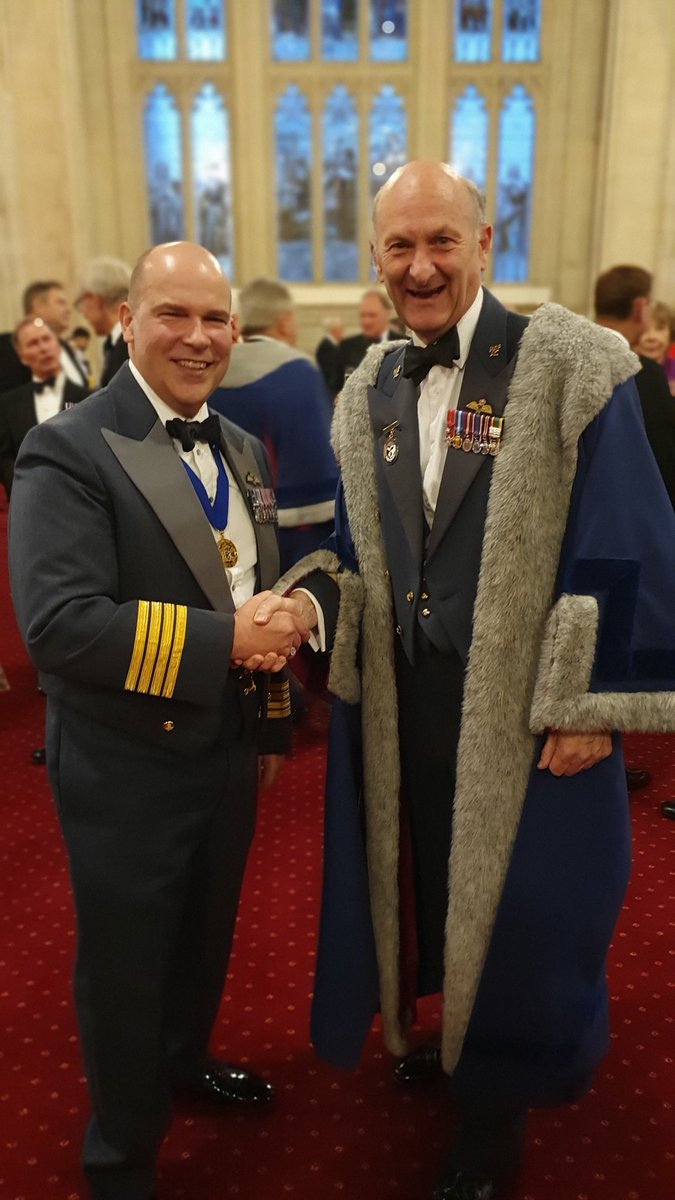 Enjoyed a wonderful evening at the Honourable Company of Air Pilots' Trophies and Awards' Banquet, at the Guildhall, in the City of London. Many congratulations to CGS Instructor Training Flight for winning the CFS Trophy, and to Wg Cdr Marland Green OBE for gaining the Livery.