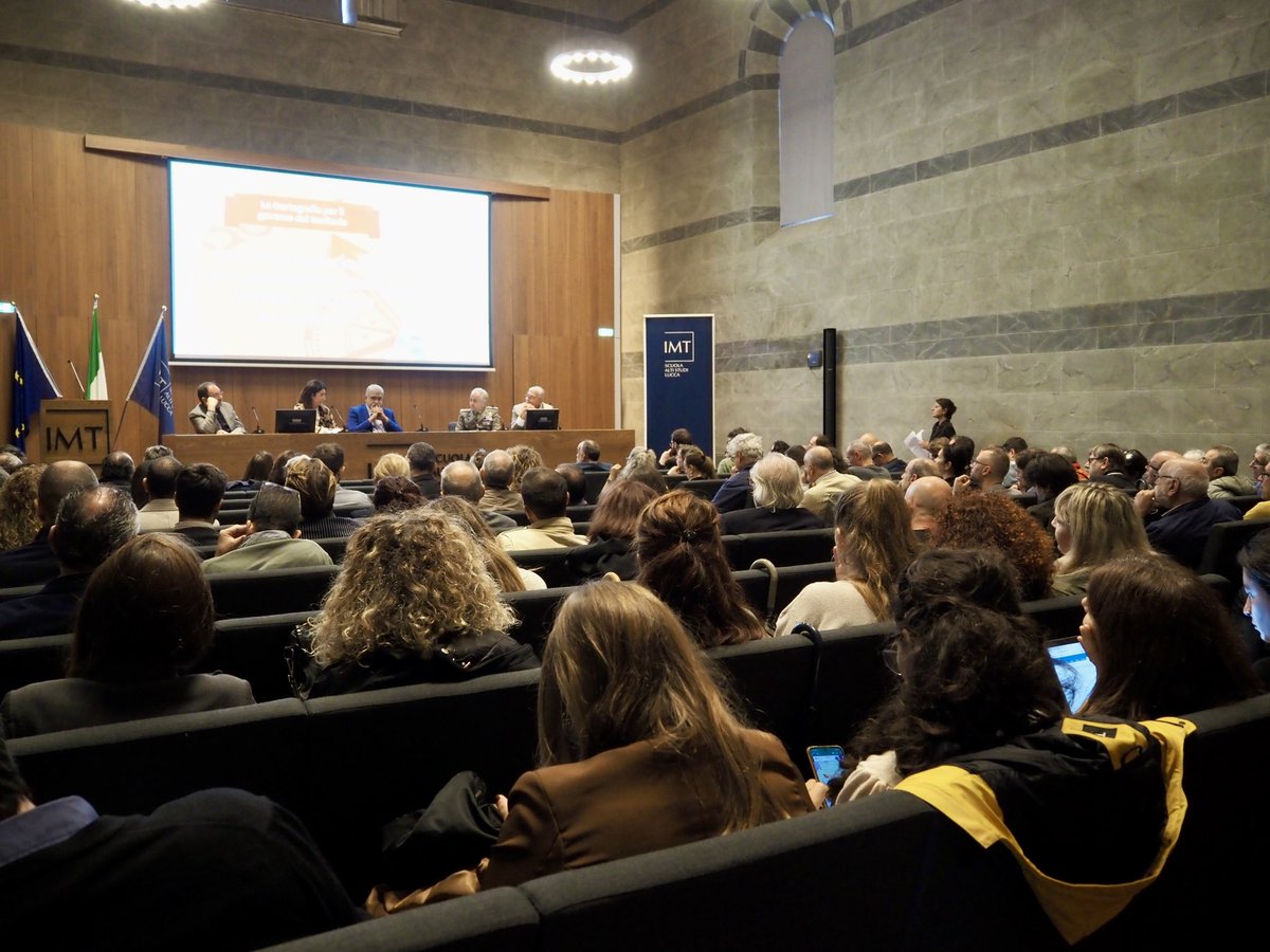 stetobaccelli's tweet photo. Dall’arcipelago all’entroterra, ogni nostra azione per il governo del territorio si fonda sulla cartografia, dalla cui esattezza e puntualità dipendono anche gli aspetti urbanistici più vicini alla vita dei cittadini.

Oggi a Lucca, “La cartografia per il governo del territorio”. https://t.co/KkO7aoFhkt