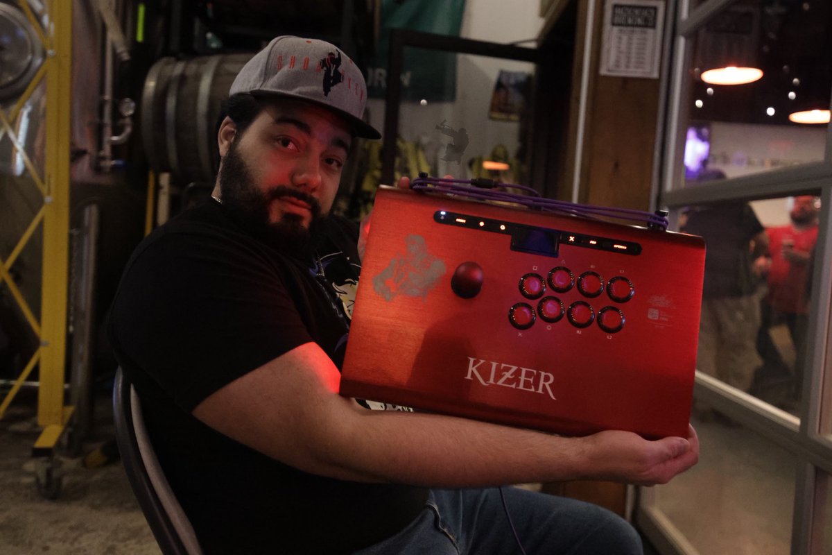 Kizer_Ken's tweet photo. Big ups to @SmashBandicootr for catching my good side on this pic. Nothing but good vibes and good people at #RivalFools https://t.co/zjWA4ylXxF