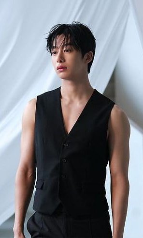 worldwide_mx's tweet photo. [#wwmx_Hyungwon]

Lee Dongwook will be guesting in @OfficialMonstaX's Hyungwon's chaessipyolyugi @lifeishollow 10th episode next week. 

https://t.co/bAJArthsgM

#MONSTAX #몬스타엑스 https://t.co/hLIj9ycPQl