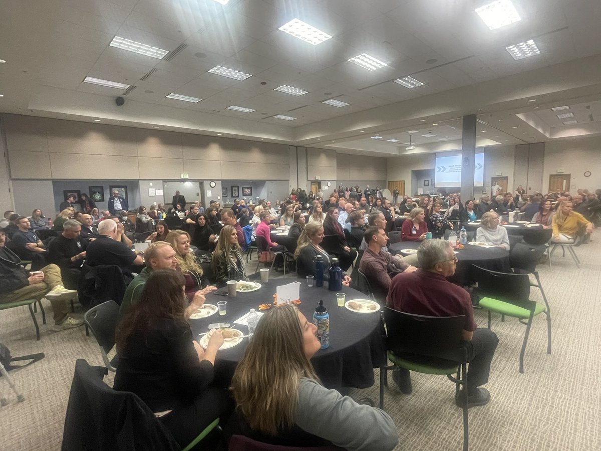 Thank you to all of the business leaders, faculty &amp; students gathered this evening to talk about our success in career &amp; technical education — &amp; opportunities to grow in the future!  #FiveStarProud