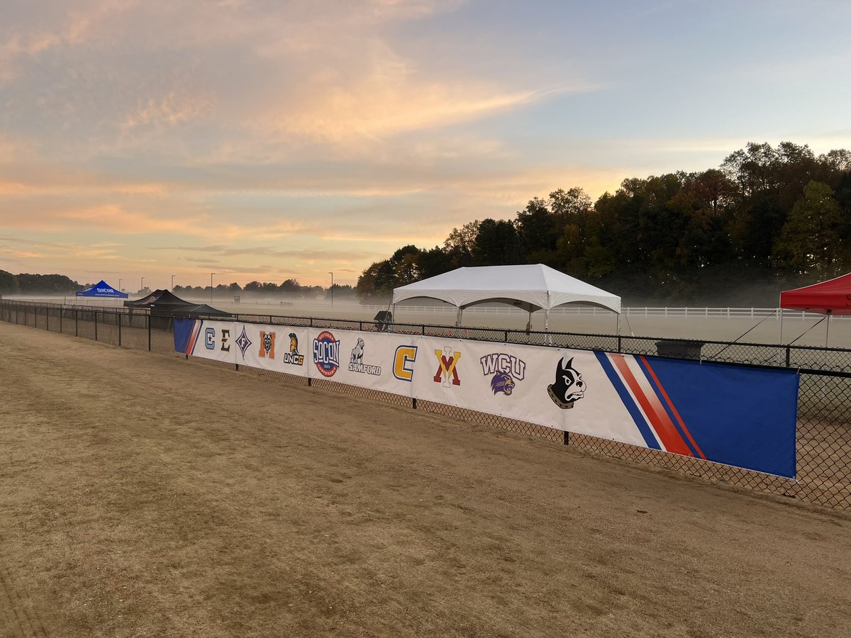 UNCGXC's tweet photo. 🍁🏃🏻♀️🏃🏼🌅
It’s championship day!
📍Kernersville, N.C. | Ivey M Redman Sports Complex
🕚Women’s race - 10 AM
🕚Men’s race - 10:45 AM
#letsgoG #SoConXC https://t.co/THAAMzVbn4