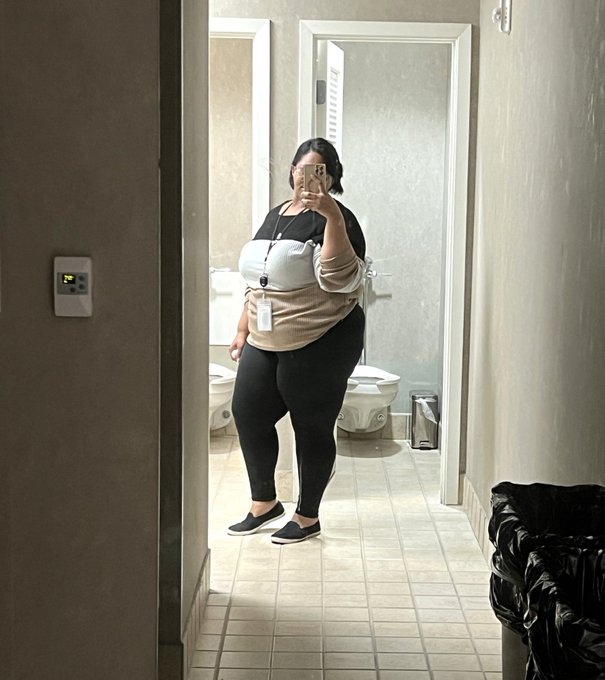 Good morning, y&rsquo;all. 🥰 https://t.co/TvQWiovIyH<a href="/tag/bbw"class="tags"><span>#bbw</span></a><a href="/tag/ssbbw"class="tags"><span>#ssbbw</span></a><a href="/tag/bbwstoner"class="tags"><span>#bbwstoner</span></a>