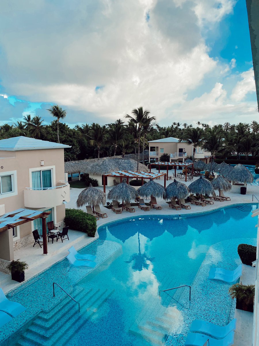 carlasifer__'s tweet photo. Perderse en los azules y pensar en Sita Holguin 🩵
#republicadominicana #trs #trsturquesahotel #blueaesthetic #azules #azul #mundoazul #babaro https://t.co/cEvdWmmP7z