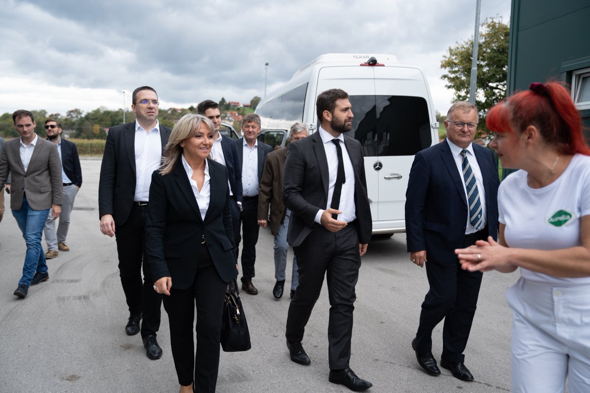EPPGroup's tweet photo. For two days, we visited EU-funded projects in Croatia and Slovenia.

This was the first #EPPCohesionMonitoring Mission. We will continue our missions on the ground to show the importance of EU funding at the local level.

1/2 https://t.co/YPAApulBvg