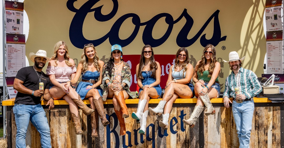 gcmflive's tweet photo. It’s National American Beer Day! You know we have cold @coorsbanquet in hand, what’re you drinkin’ on today?! 🍻 https://t.co/rBG3N7bgS9