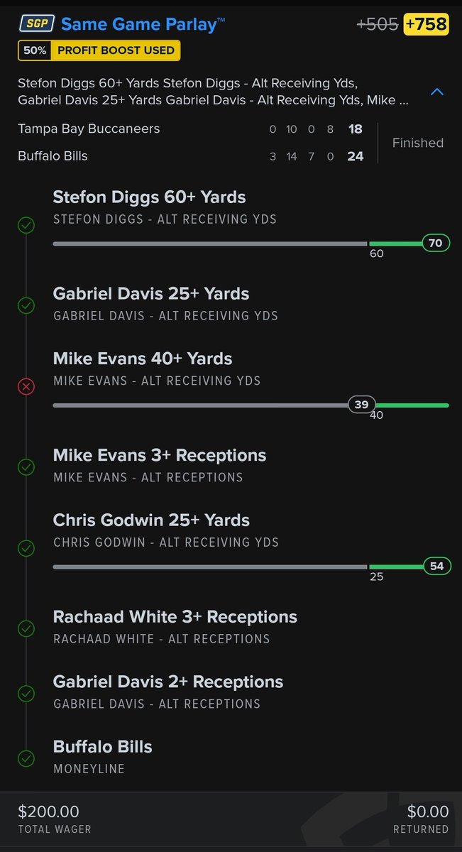 #GamblingTwitter #GamblingX #GamblingCommunity Mike Evans not getting 40 yards was part of the script. This is getting krazy!