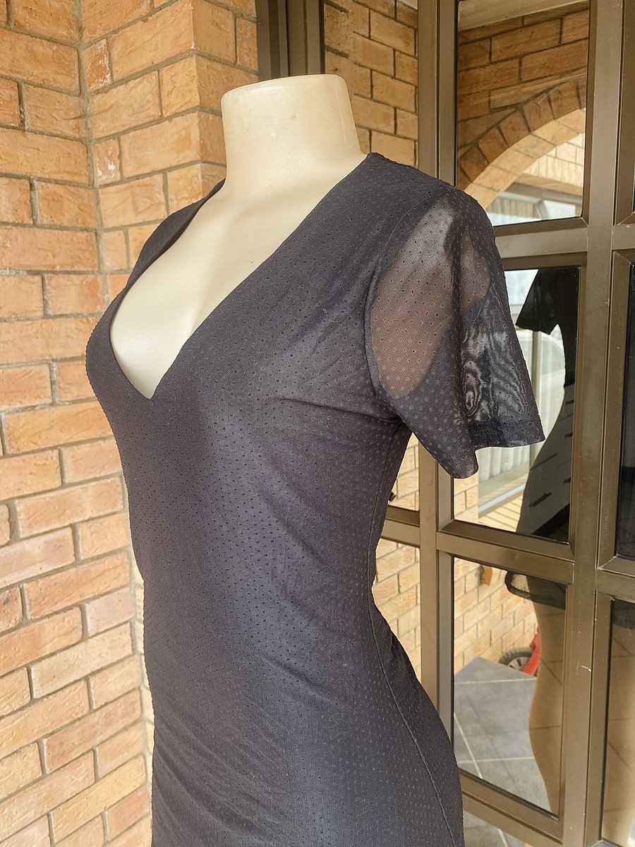 Size small/medium (stretchy material)
M100.00