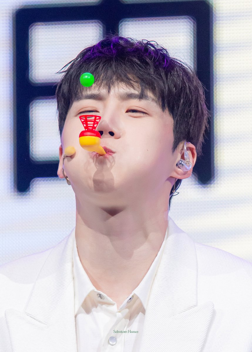 LikeuSeonho's tweet photo. 아오 귀여워🤣🤣 https://t.co/qQ0M4WB6OR
