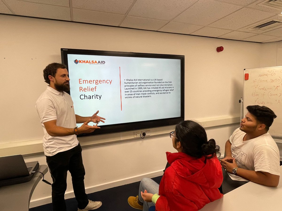 Khalsa_Aid's tweet photo. Our Aid Coordinator @giacomog93 recently visited @Bruneluni to engage with students studying #GlobalChallenges. He spoke about humanitarian work &amp; Khalsa Aid's projects, like the #Water4Africa initiative. Thank you to the @brunelglobalc Department for the opportunity! #KhalsaAid https://t.co/3V3S0FW2dB