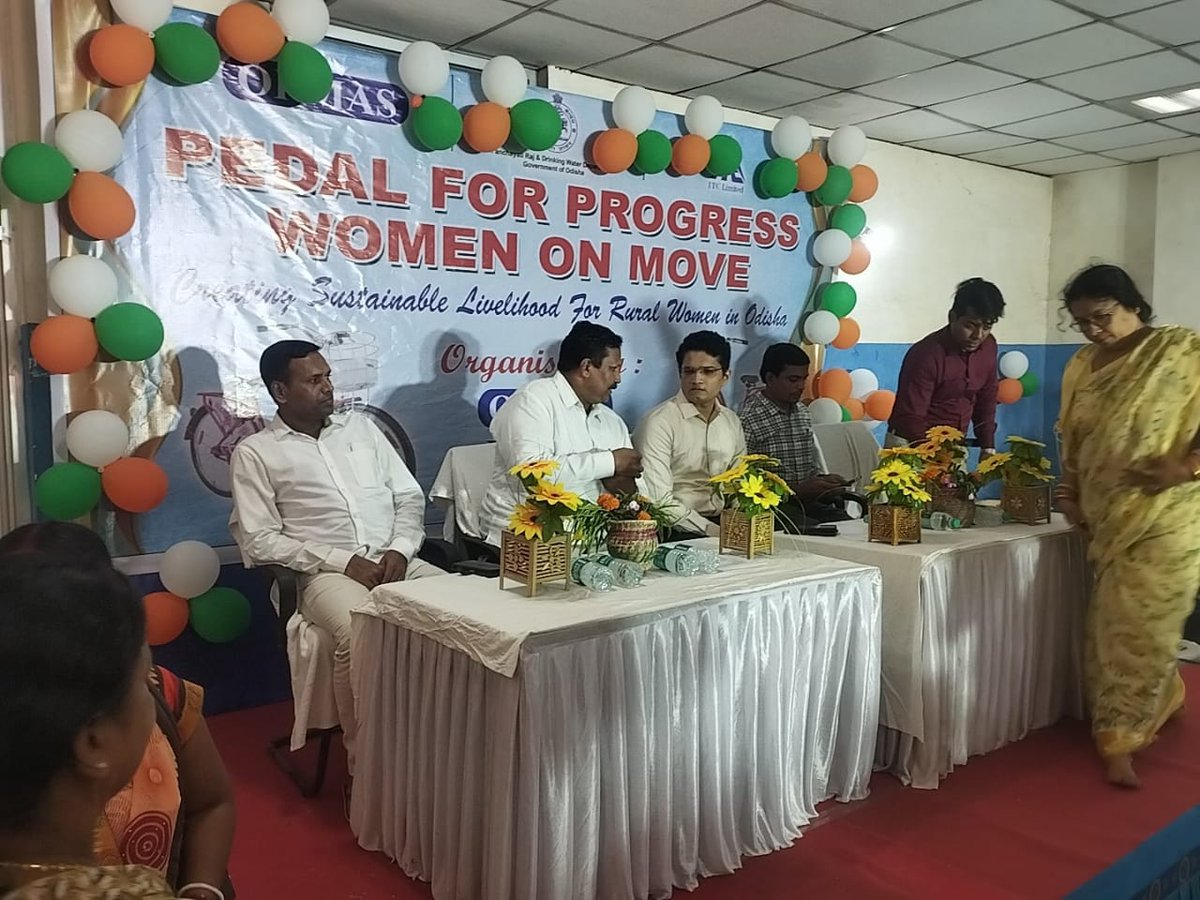 DMBaleshwar's tweet photo. Ensuring mobility to the WSHG groups, Bicycles have been distributed to beneficiaries under #PedalForProgress initiative.
@CMO_Odisha @MoSarkar5T @ormas_odisha @mission_shakti https://t.co/3nikNWdfr7