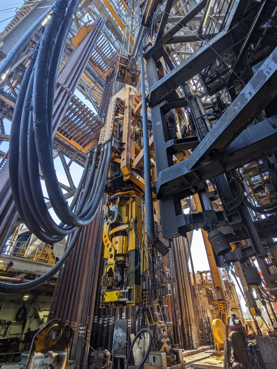 SeadrillLtd's tweet photo. 🚀 Check out the latest tech update to the #WestNeptune!
💡 Partnered with #ISIT and #AllRig, our Technical Services Reliability Team has deployed a condition-based monitoring (CBM) system using revolutionary #IIoT equipment monitoring tech.
#SettingTheStandard #oilandgas https://t.co/bB6yhdrgWN