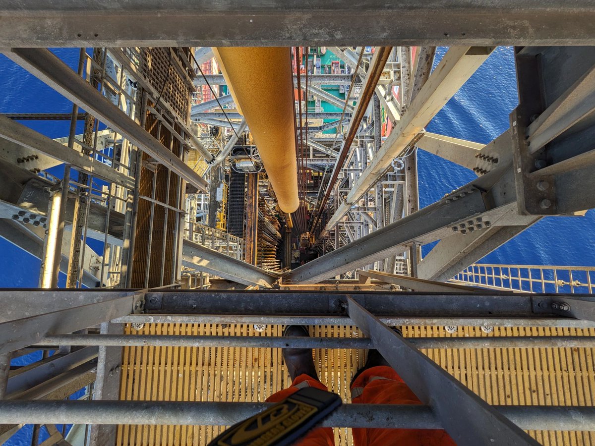 SeadrillLtd's tweet photo. 🚀 Check out the latest tech update to the #WestNeptune!
💡 Partnered with #ISIT and #AllRig, our Technical Services Reliability Team has deployed a condition-based monitoring (CBM) system using revolutionary #IIoT equipment monitoring tech.
#SettingTheStandard #oilandgas https://t.co/bB6yhdrgWN