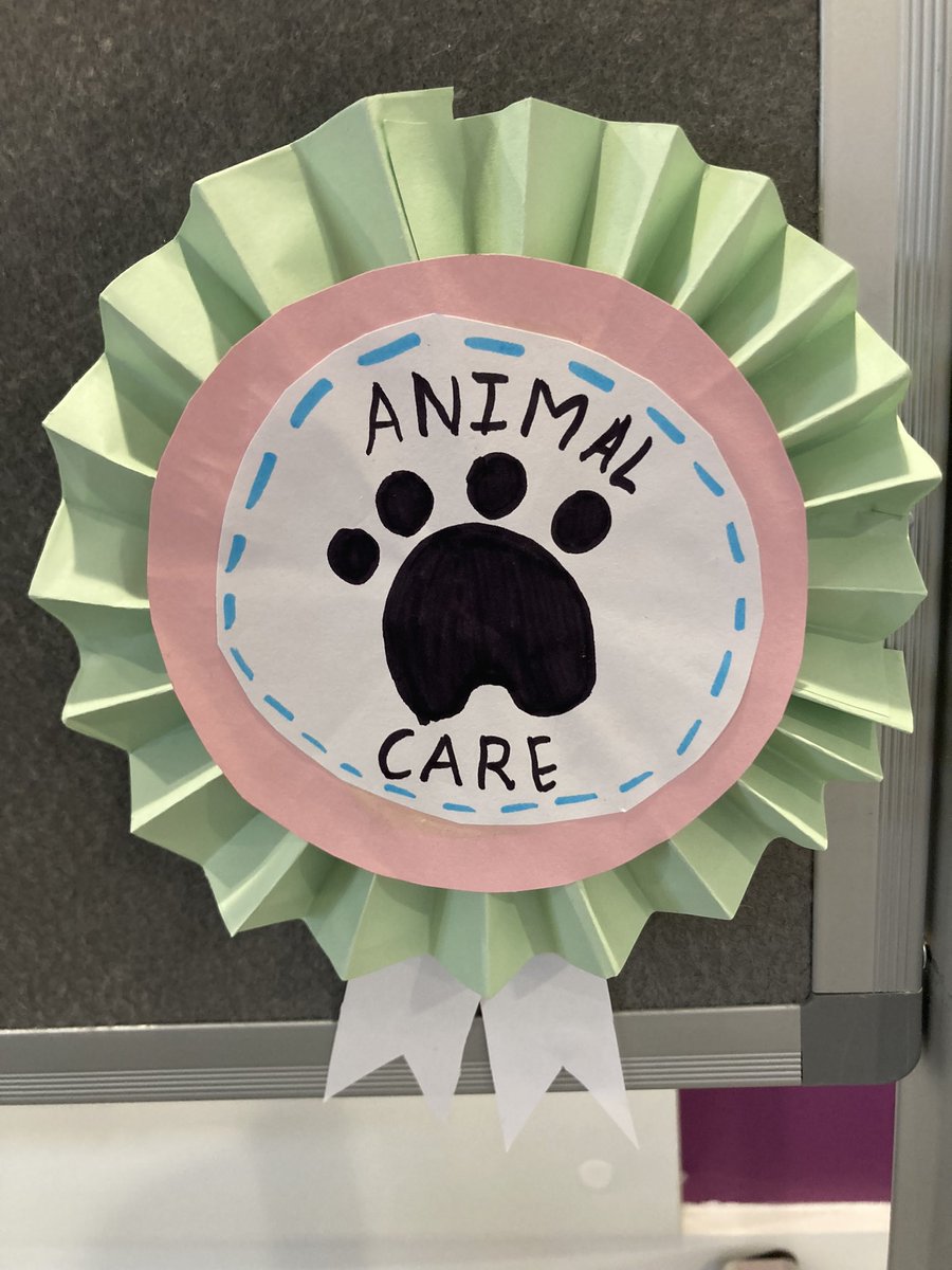 SinclairAcadEng's tweet photo. Wholesome way to end the week with My Academy learners @wlsinclair_ac and @wlwinchburgh_ac Pupils have been learning about a project by the @RSPCA_official and @ScottishSPCA #GenerationKind and have decided to create a display promoting the importance of being kind to animals โค๏ธ https://t.co/ko7aZguErg
