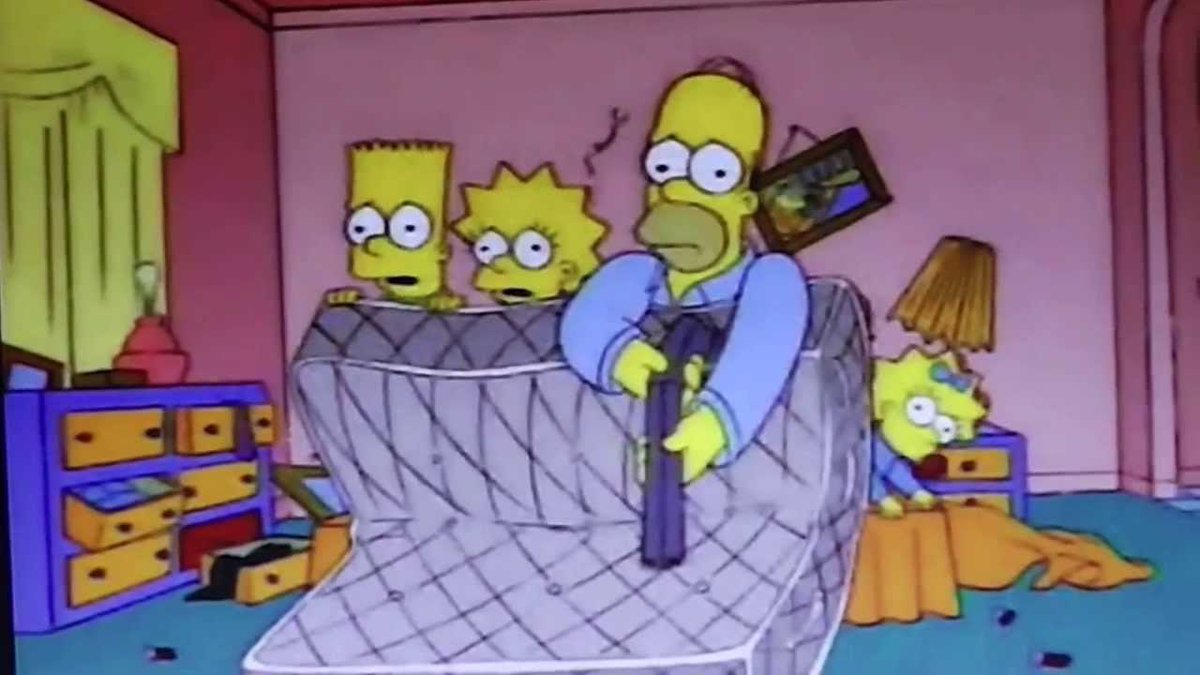 Más tarde … 
Los Simpsons lo hicieron de nuevo:
Inseguridad, apagones y casi porte de armas.