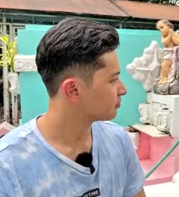 AguzarKring's tweet photo. Grabeng pogi naman ng documentator na 'to!!! Sarap mapa interview pag ikaw @AljonMendoza_ 

ALJON DOCUMENTARIES ALAGA https://t.co/XmdjEDOgek