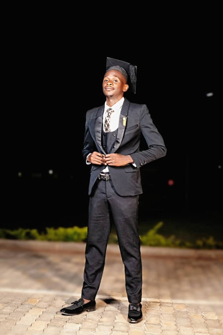Jackjonez22's tweet photo. 🎓 in irigation engineering with credit 🗣️🗣️..Thank you God ... https://t.co/OybY7In9S8